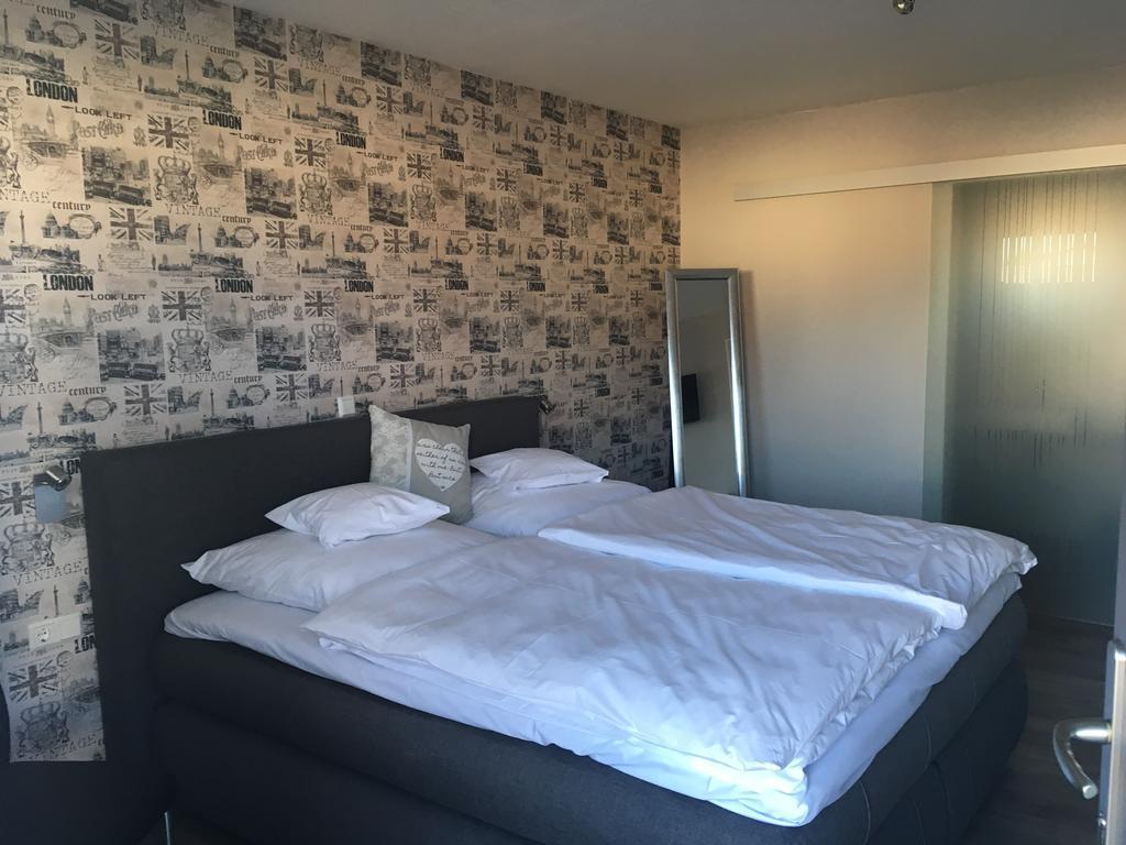 Отель Boardinghouse Alte Bank Wollstein Экстерьер фото