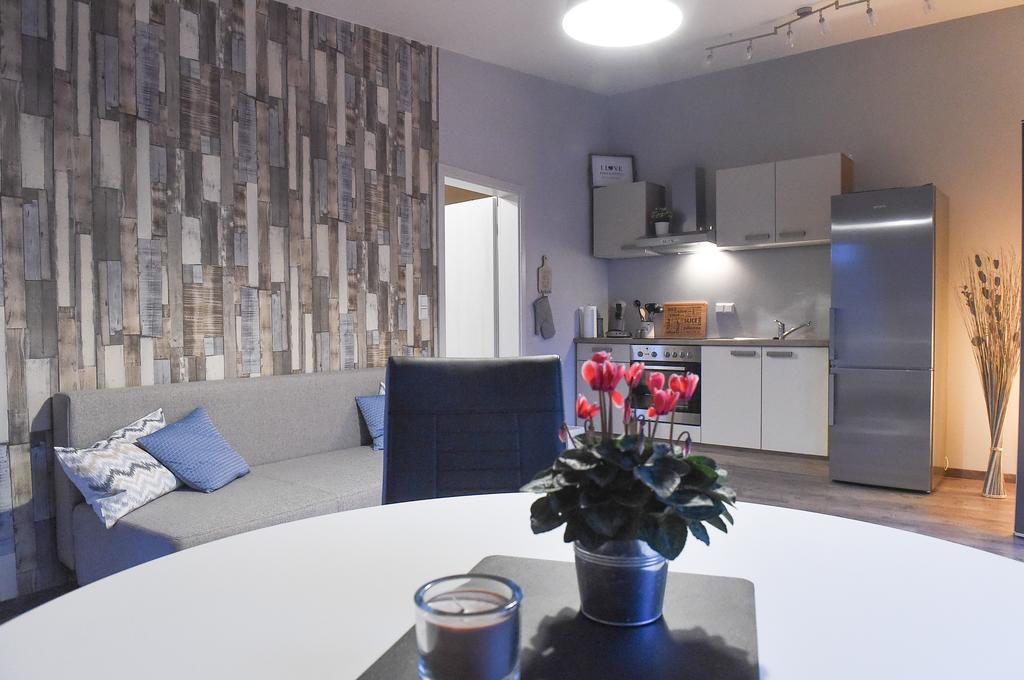 Отель Boardinghouse Alte Bank Wollstein Экстерьер фото